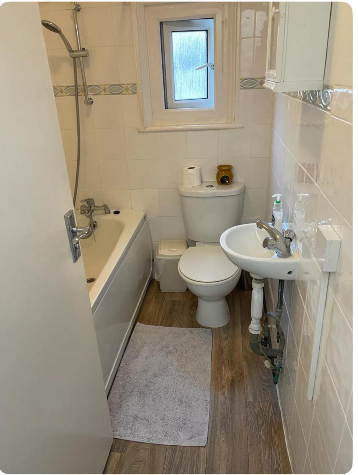 Lovely Room In Tottenham London Bagian luar foto